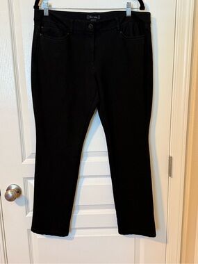 White House Black Market Women's Black Straight-Leg Pants